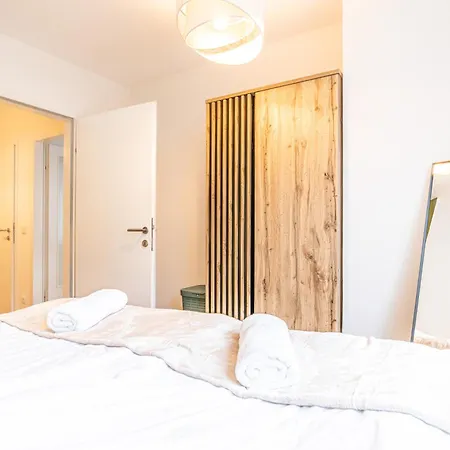Charming 1Br, Steps From Reumannplatz U1 Apartment Vienna Exterior photo