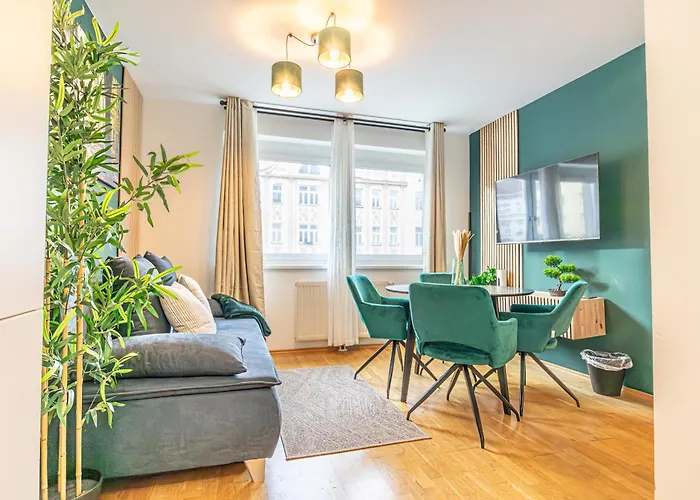 Charming 1Br, Steps From Reumannplatz U1