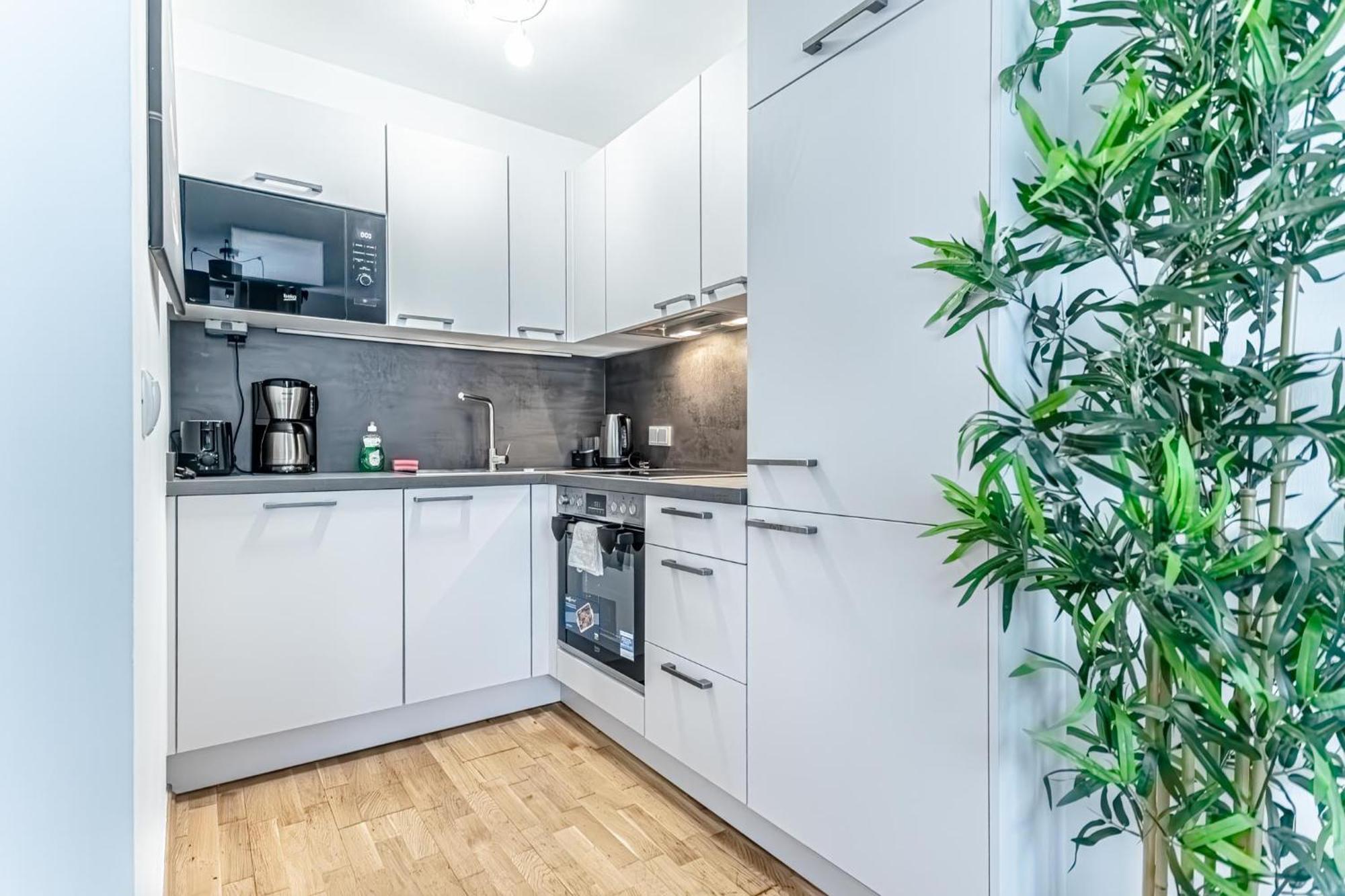 Charming 1br, Steps From Reumannplatz U1 Vienna